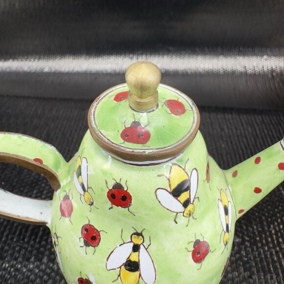 1999 KELVIN CHEN Enamel Lidded Tea Pot Mini Teapot Bee Ladybug Small Jug Pitcher - Picture 6 of 10